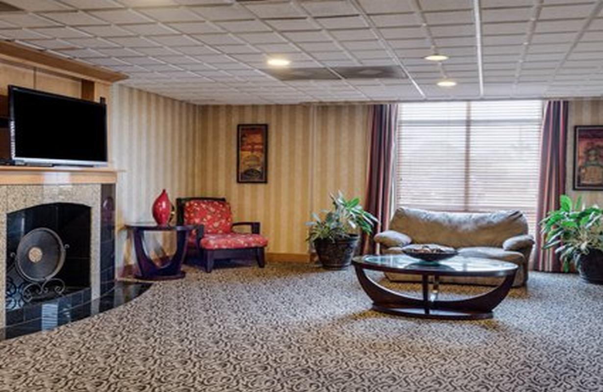 Suburban Studios Chester I-95 Ngoại thất bức ảnh