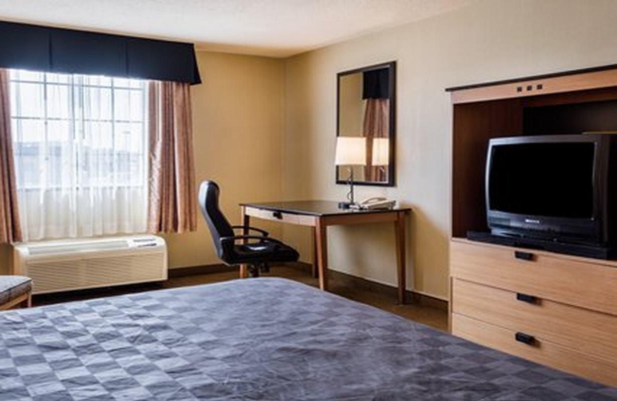 Suburban Studios Chester I-95 Ngoại thất bức ảnh