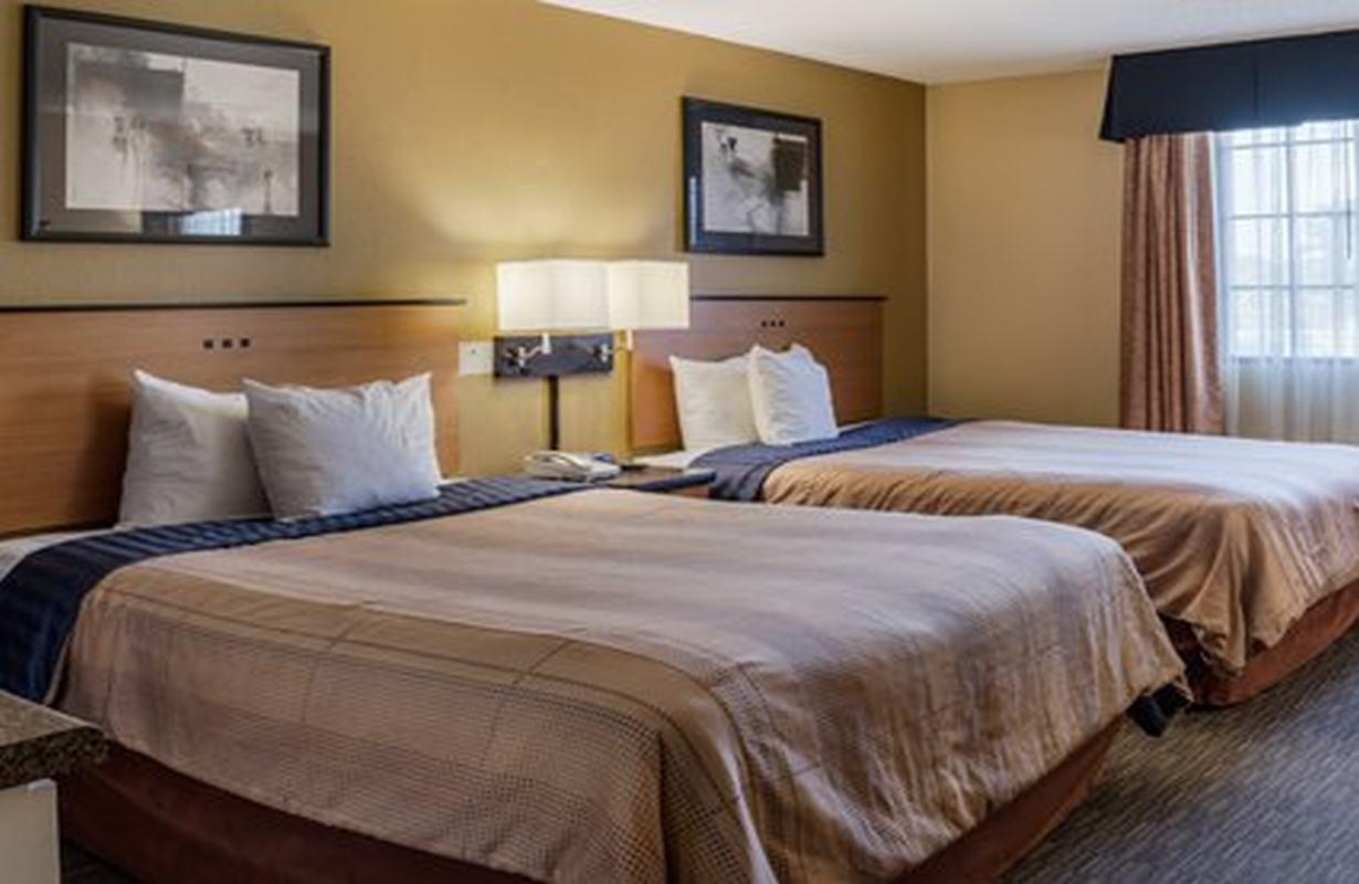 Suburban Studios Chester I-95 Ngoại thất bức ảnh