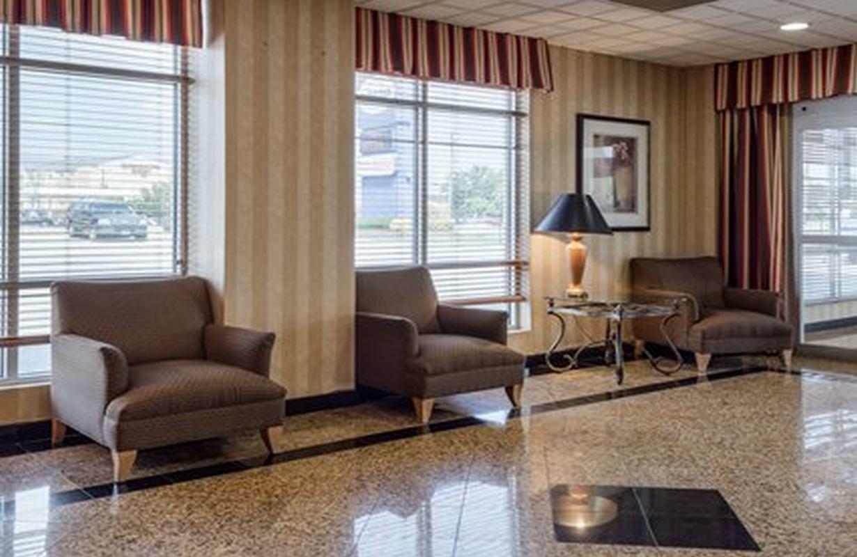 Suburban Studios Chester I-95 Ngoại thất bức ảnh