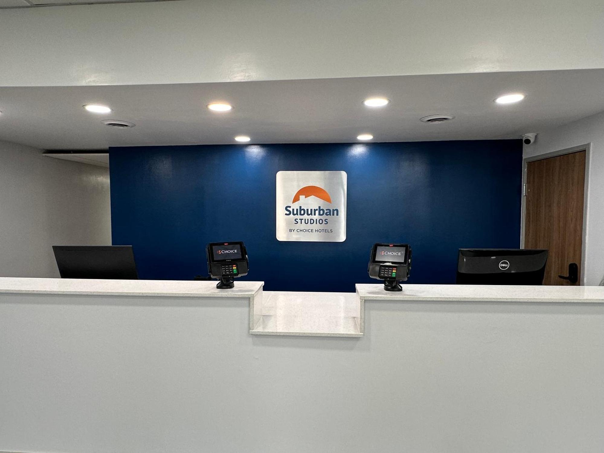 Suburban Studios Chester I-95 Ngoại thất bức ảnh