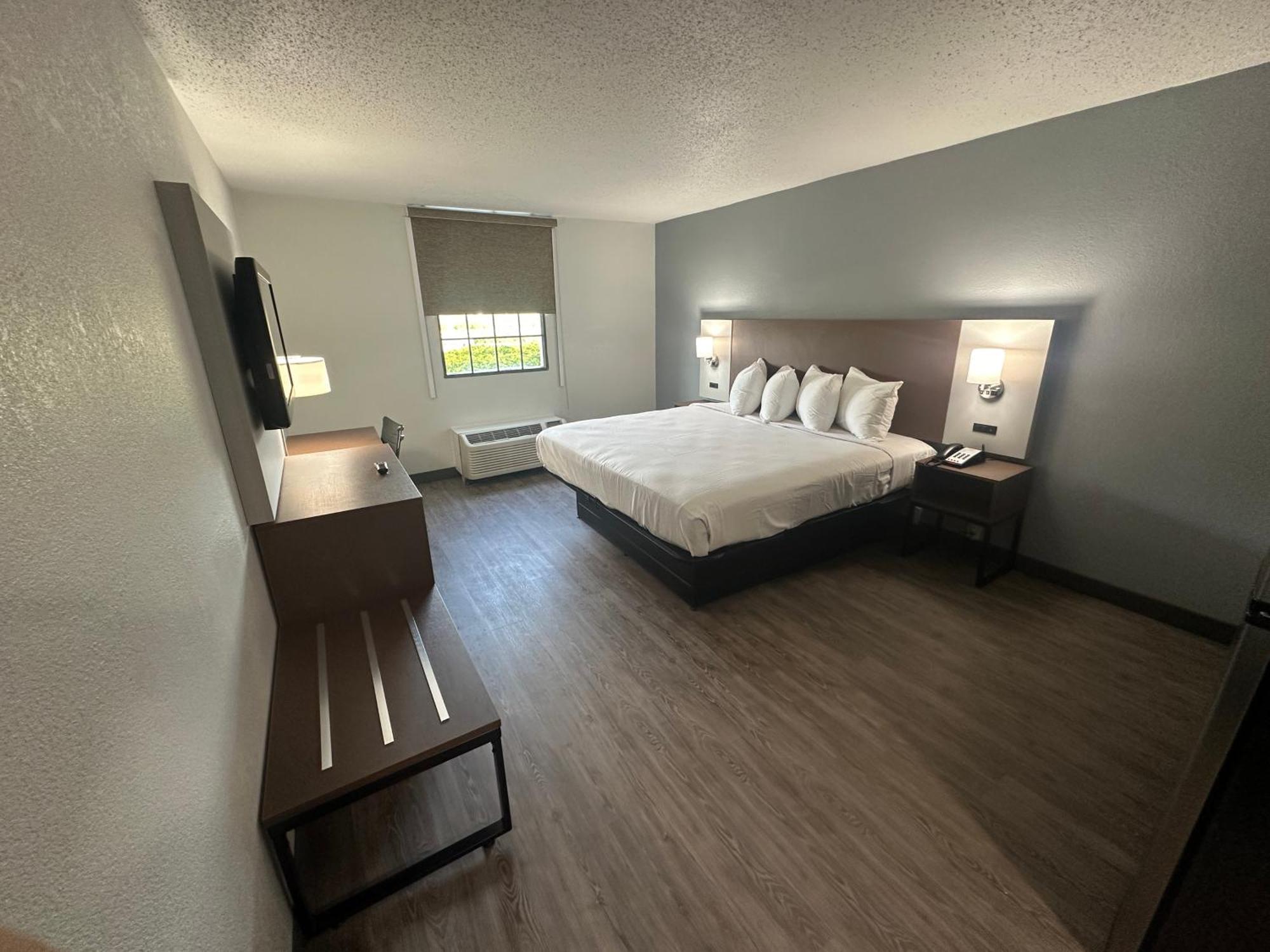 Suburban Studios Chester I-95 Ngoại thất bức ảnh